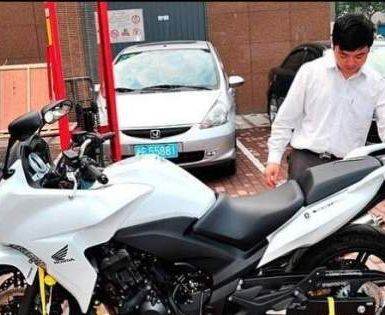 诚信卖车,手续齐全跑了100公里,独一辆WXCZZ-怀化二手摩托车